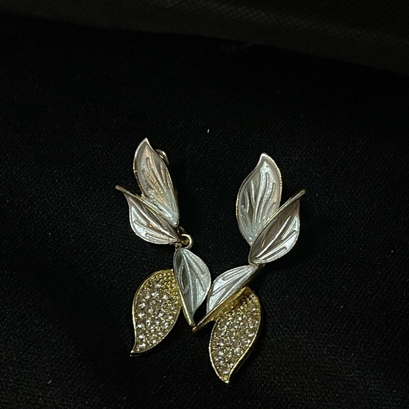 Sirius - Elegant Style Leaf Earrings. NWT - Picture 4 of 5
